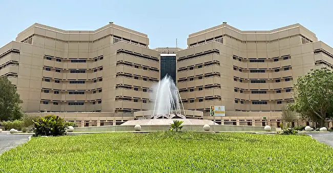 جامعة الملك عبد العزيز.. القبول وشروط الدراسة في الجامعة الأولى إقليميًا